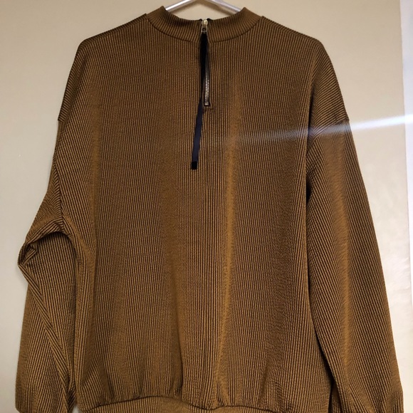 ZARA Sweatshirt - Picture 4 of 4